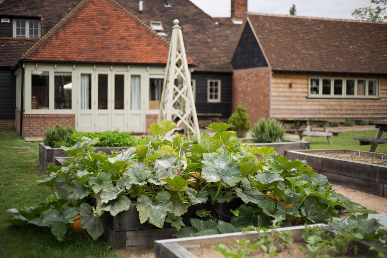 ホテル The Three Chimneys Country Pub Biddenden エクステリア 写真