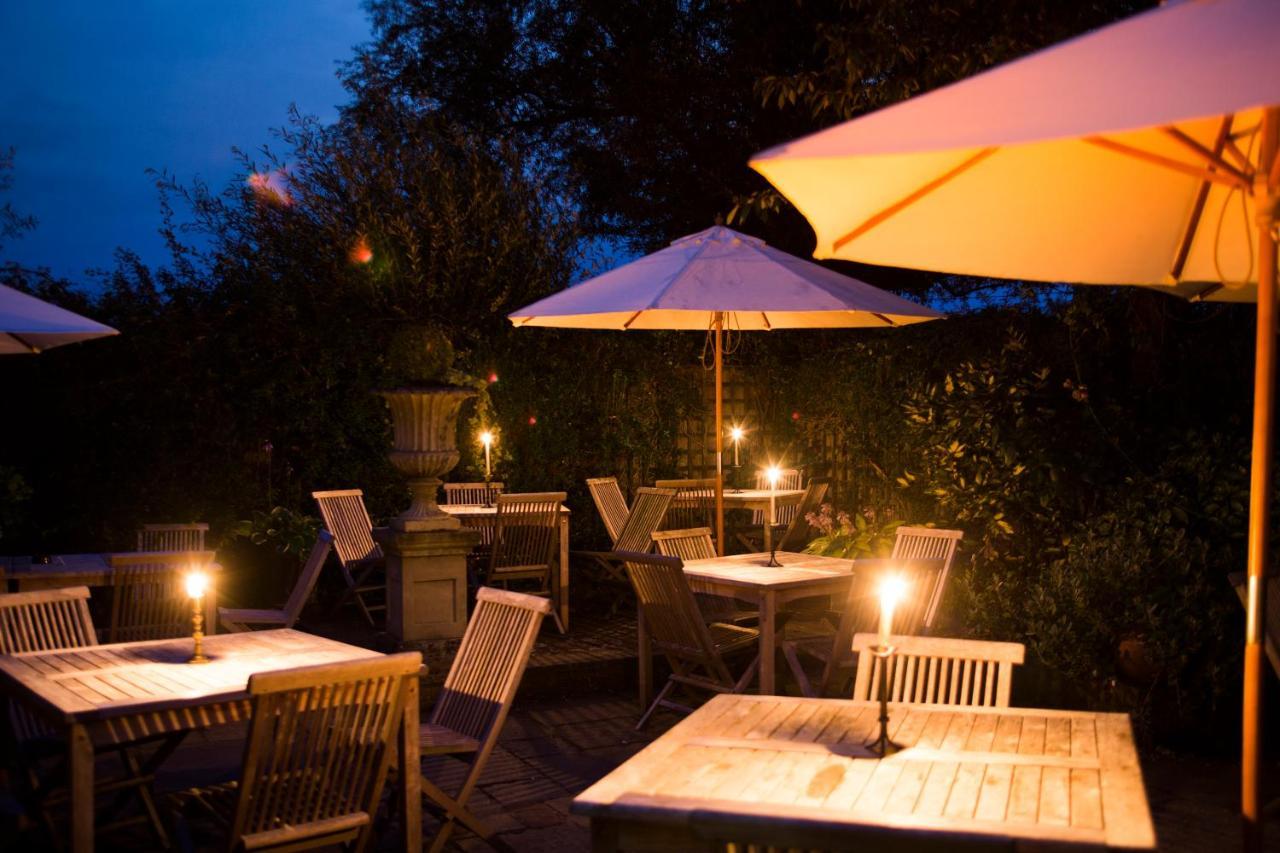 ホテル The Three Chimneys Country Pub Biddenden エクステリア 写真